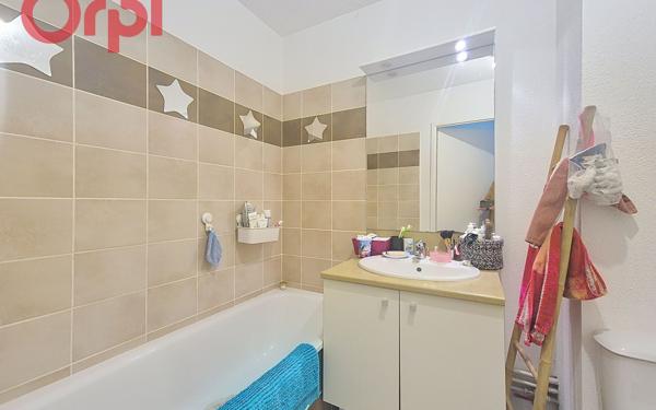 Appartement à vendre    2 pièces •  Hauterive