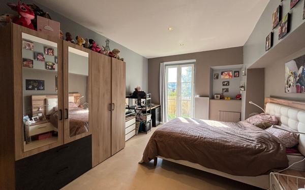 Appartement à vendre    3 pièces • 77 m2 Les Échelles