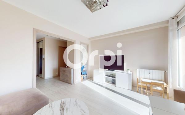 Appartement à vendre    3 pièces • 65 m2 Bron