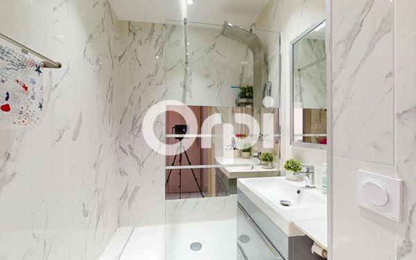 Appartement à vendre    3 pièces • 65 m2 Bron