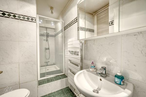 Brancas - Maison d'architecte plein sud, 5 chambres, terrasses, 2 garages - Adresse premium