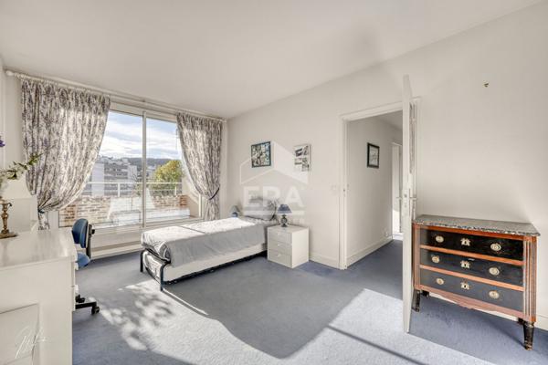 Brancas - Maison d'architecte plein sud, 5 chambres, terrasses, 2 garages - Adresse premium