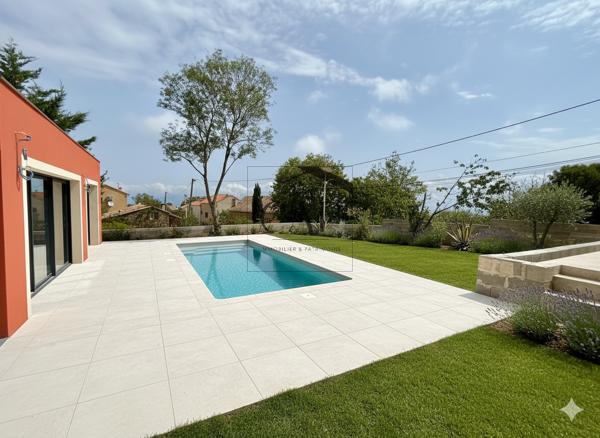 Sari-Solenzara (20145) Villa de standing T5 de 196 m² avec piscine à proximité de Solenzara