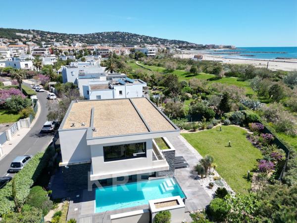 Villa contemporaine en première ligne