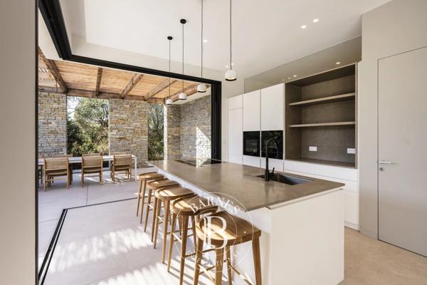 Sainte-Lucie-de-Porto-Vecchio, Villa 4 Chambres -  223 m² à vendre