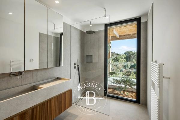 Sainte-Lucie-de-Porto-Vecchio, Villa 4 Chambres -  223 m² à vendre