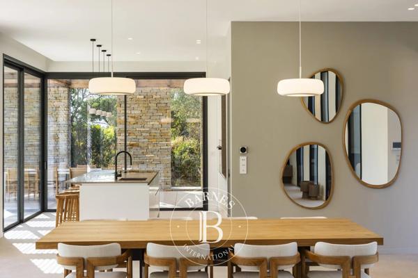 Sainte-Lucie-de-Porto-Vecchio, Villa 4 Chambres -  223 m² à vendre