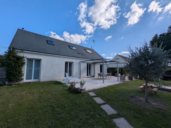 Maison familiale 5 pièces 4 chambres CHATEAUNEUF SUR LOIRE (45)