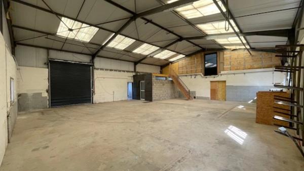 Vente                                                      Maison
                        
                                         300 m2                     à Bertrichamps