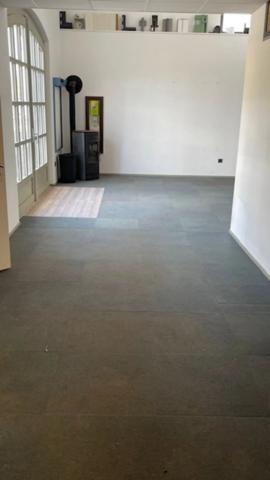 Vente                                                      Maison
                        
                                         300 m2                     à Bertrichamps
