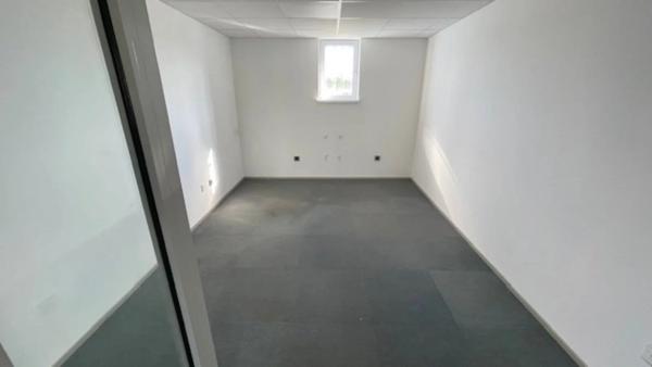 Vente                                                      Maison
                        
                                         300 m2                     à Bertrichamps