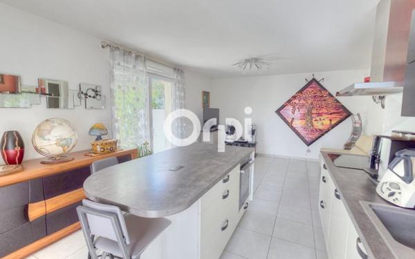 Appartement à vendre    4 pièces • 81,11 m2 Meyzieu