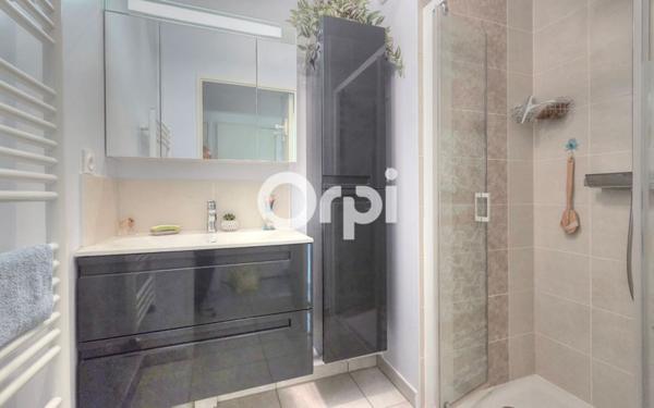 Appartement à vendre    4 pièces • 81,11 m2 Meyzieu