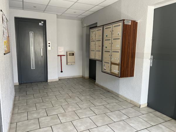 LE Bouscat Hyper centre - Charmant T2 au calme absolu dans résidence sécurisée et verdoyante