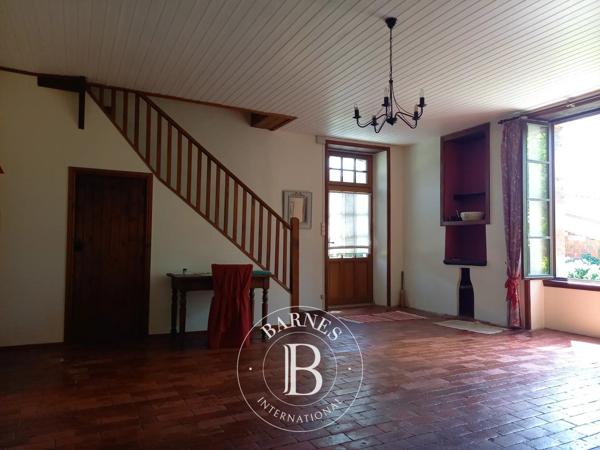 Pouzauges, Maison 8 Chambres -  310 m² à vendre