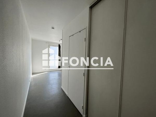 Location Studio 19.5 m² - 28 AVENUE LEON BLUM RESIDENCE ANTHINEA Clermont Ferrand 63000
