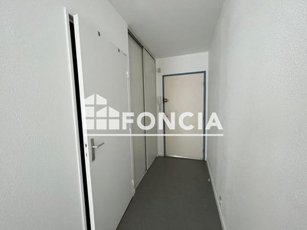 Location Studio 19.5 m² - 28 AVENUE LEON BLUM RESIDENCE ANTHINEA Clermont Ferrand 63000