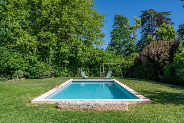 Champagne-au-Mont-d'Or - Maison 210 m² - 5/6 chambres - Jardin 1650 m² - Piscine