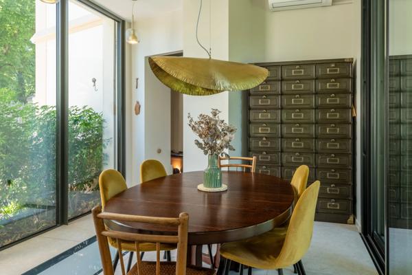 Champagne-au-Mont-d'Or - Maison 210 m² - 5/6 chambres - Jardin 1650 m² - Piscine