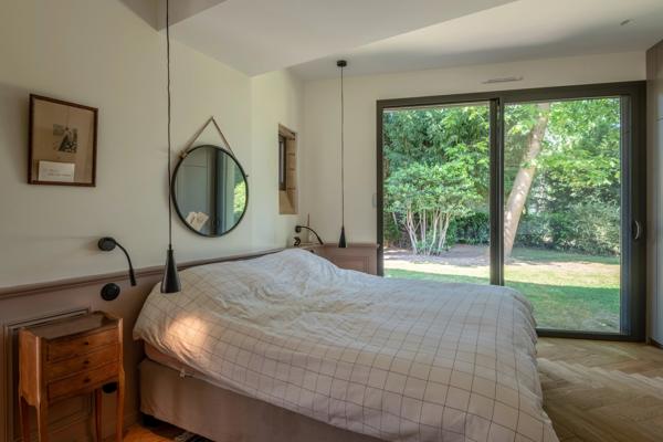Champagne-au-Mont-d'Or - Maison 210 m² - 5/6 chambres - Jardin 1650 m² - Piscine