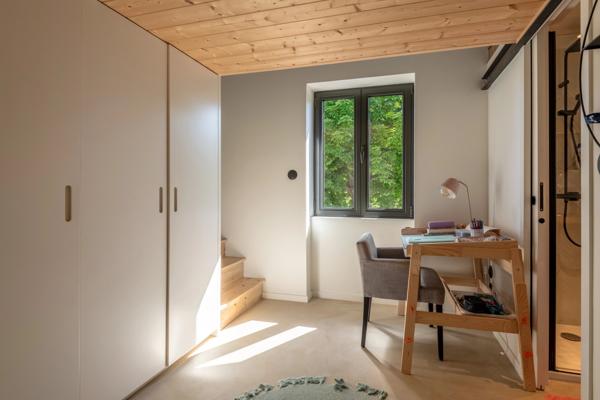 Champagne-au-Mont-d'Or - Maison 210 m² - 5/6 chambres - Jardin 1650 m² - Piscine