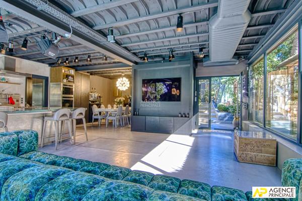 Le Chesnay Rocquencourt - Maison 8 pièces 327 m² au sol sur parcelle de 718 m² avec piscine et double garage automatisé €1 890 000 ** - Référence 26617