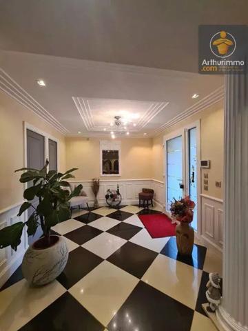 Vente Maison 7 pièces 230 m2 à Baule