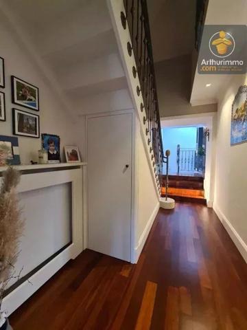 Vente Maison 7 pièces 230 m2 à Baule