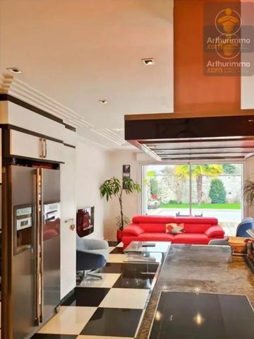 Vente Maison 7 pièces 230 m2 à Baule