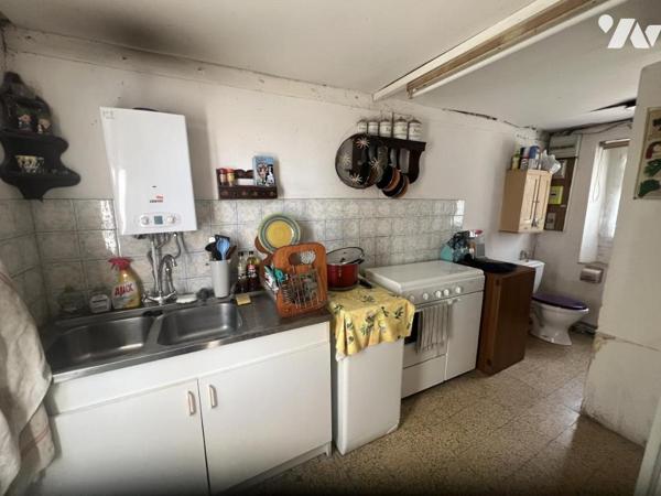LA FERTE MACE, maison T3 à rénover avec jardin proche plan d'eau 