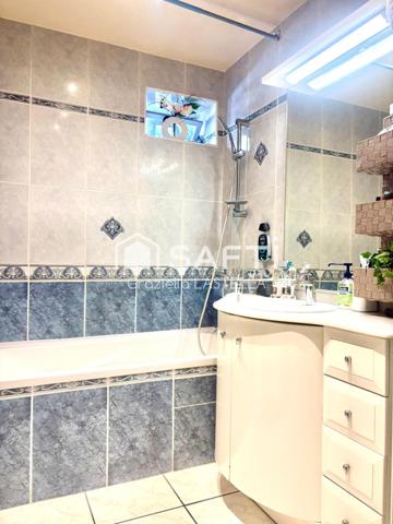 BEAU T4 TRANSFORME EN T3 DE 69 M² AVEC GRANDE PIECE A VIVRE DANS RECIDENCE SECURISEE