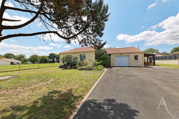 Maison Montaigu Vendee