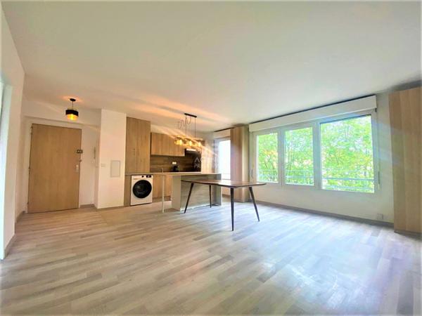 Appartement meublé - Nanterre 2 pièce(s) 46 m2

Loyer €1 300.00/mois charges comprises **

- Ref : 14524