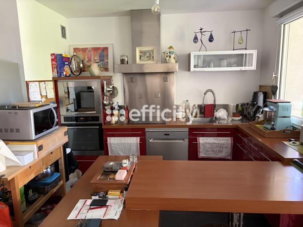Appartement
         4 pièces
        - 81 m² Exclusivité 487 000 € *