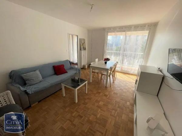 Appartement à louer 4 pièces 87.01m² Dijon (21000)