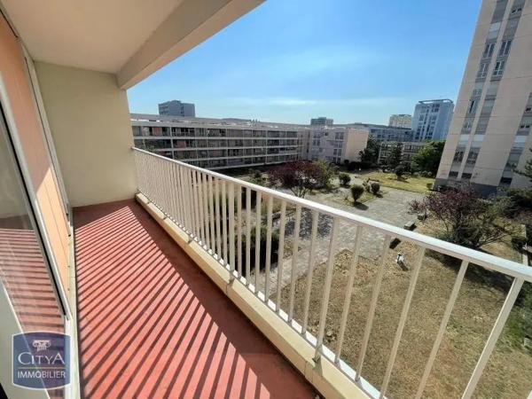 Appartement à louer 4 pièces 87.01m² Dijon (21000)