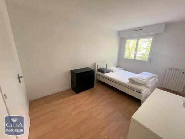 Appartement à louer 4 pièces 87.01m² Dijon (21000)