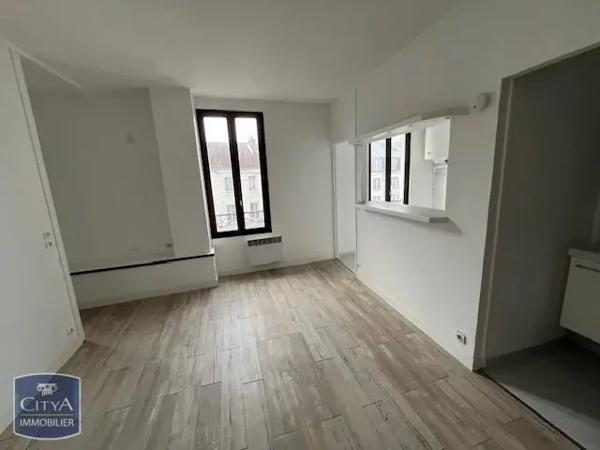 Appartement à vendre 2 pièces 37.02m² Corbeil-Essonnes (91100)