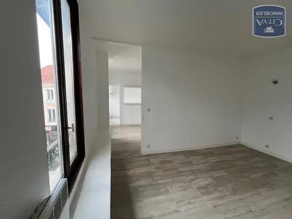Appartement à vendre 2 pièces 37.02m² Corbeil-Essonnes (91100)