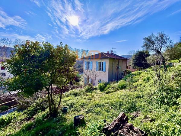 Maison + Terrasse + Lumineux + Calme + Piscine + Jardin