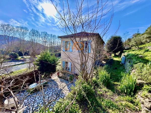 Maison + Terrasse + Lumineux + Calme + Piscine + Jardin
