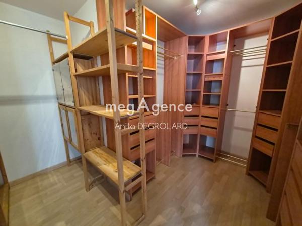 Maison à LA ROCHE-SUR-YON, 85000 - 7 pièces 186m²