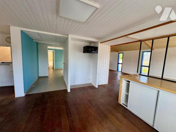 LANNILIS - Local d'activité artisanale de 405.0 m2. Au sein d'un ensemble immobilier  divisé en...