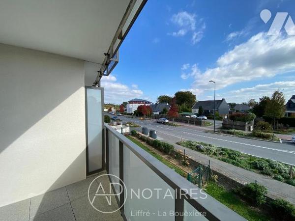 Appartement centre ville, idéalement situé, dans une copropriété récente et calme, première occ...