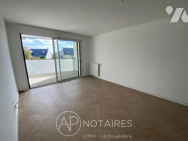 Appartement centre ville, idéalement situé, dans une copropriété récente et calme, première occ...