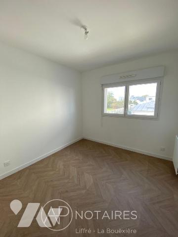 Appartement centre ville, idéalement situé, dans une copropriété récente et calme, première occ...