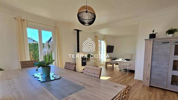 Maison familiale avec appartement indépendant et piscine – Bassussarry