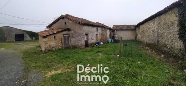 Vente grange Benest, 230m² 511m² 5 pièces 18 000€