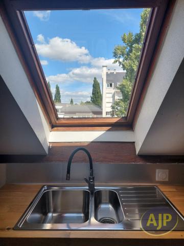 Appartement à louer Nantes : 3 pièces, 67m² avec 2 chambre(s) à 1 000€ - AJP Immobilier Nantes Rond-Point de Rennes