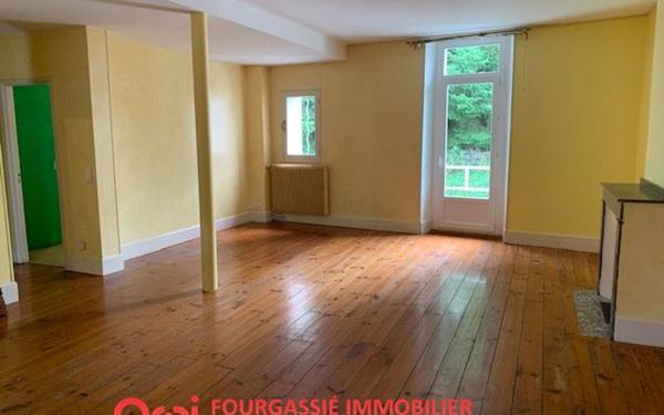 Appartement à louer    5 pièces • 150 m2 Bout-du-Pont-de-Larn